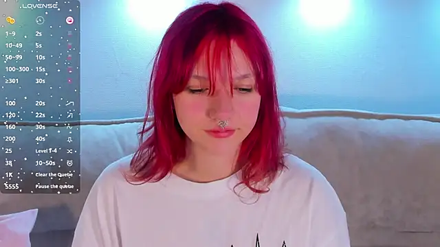 Molly Platt online show from September 2025 09:09:01 AM