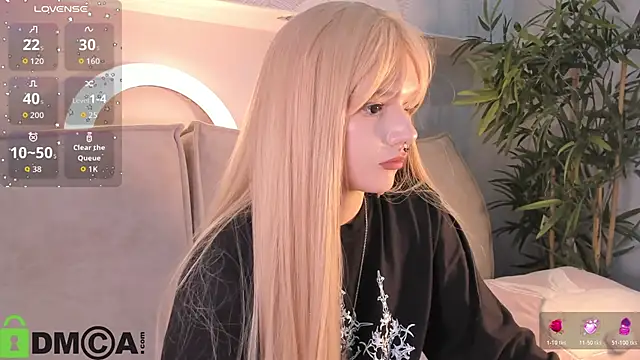 Molly Platt online show from January 2026 09:14:01 AM