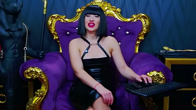 LaraMaeve online show from December 2025 06:39:02 AM