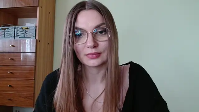 LooveELLYx online show from March 2026 02:23:01 PM