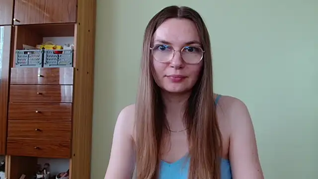 Snapshot of LooveELLYx chatting on June 2026 06:27:02 AM LooveELLYx online show from June 2026 06:27:02 AM