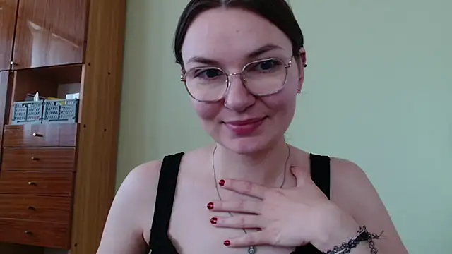 Snapshot of LooveELLYx chatting on July 2026 06:40:02 AM LooveELLYx online show from July 2026 06:40:02 AM