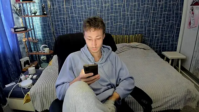 Snapshot of CuteBoy228 chatting on April 2026 11:27:01 AM CuteBoy228 online show from April 2026 11:27:01 AM