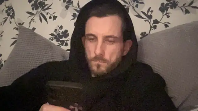 Big8inchUncutCock online show from April 2026 08:18:01 PM