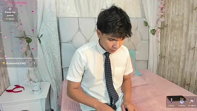 Thiago Kozak online show from November 2025 01:28:01 PM