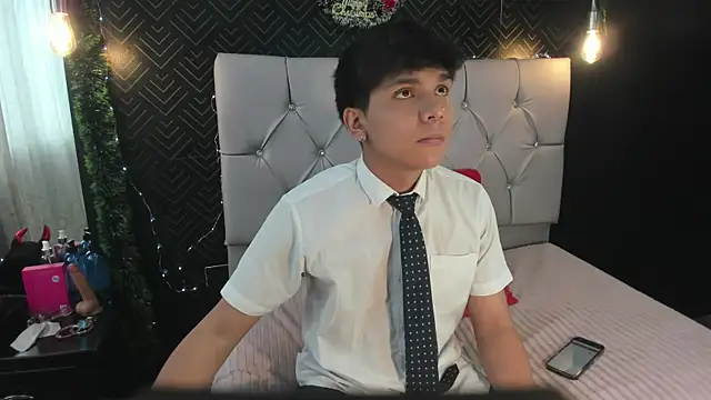 Thiago Kozak online show from November 2025 01:56:02 PM