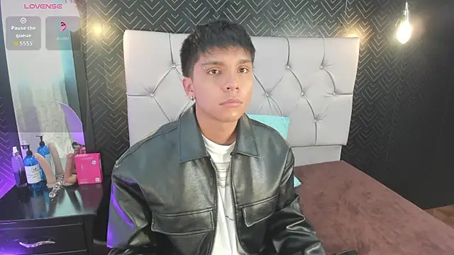 Thiago Kozak online show from February 2026 01:16:01 PM