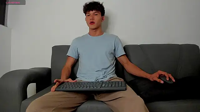 2Amateur Guys online show from January 2026 12:03:02 AM