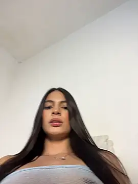 MartiinaRosse online show from July 2026 03:00:02 AM
