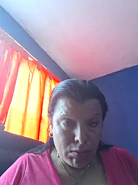 Hanna Kieran online show from December 2025 06:49:01 PM