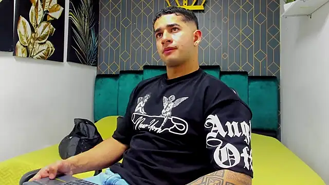 king falconer online show from September 2025 08:13:02 AM