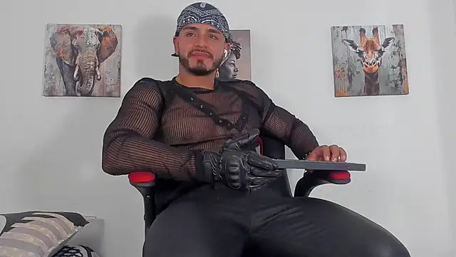 Snapshot of magnusclark chatting on July 2026 06:34:02 PM magnusclark online show from July 2026 06:34:02 PM