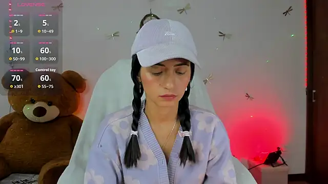 Snapshot of princessluna_19 chatting on September 2025 08:44:01 PM princessluna 19 online show from September 2025 08:44:01 PM