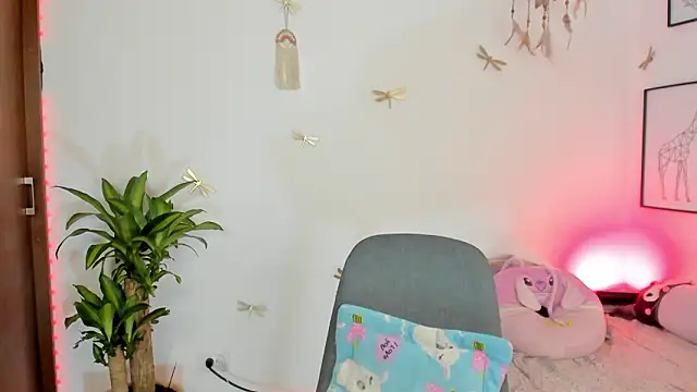 Snapshot of princessluna_19 chatting on February 2026 09:41:01 PM princessluna 19 online show from February 2026 09:41:01 PM