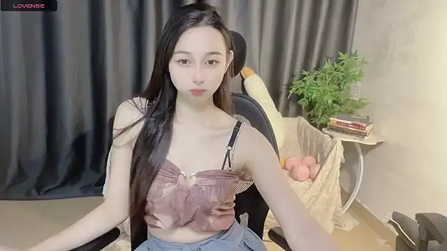 Yin-LL online show from September 2025 08:36:01 PM