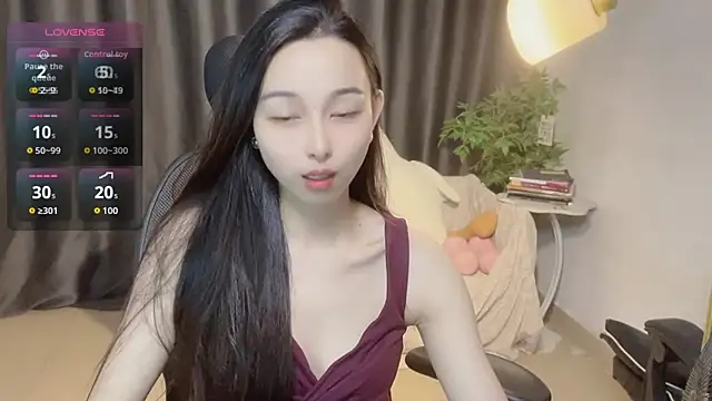 Yin-LL online show from October 2025 04:38:02 PM