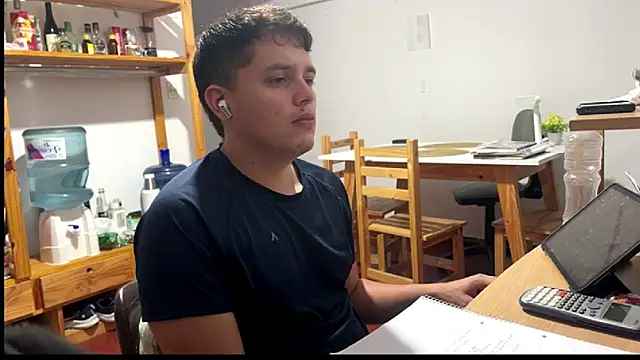 Snapshot of Haustin202 chatting on November 2025 01:48:02 AM Haustin202 online show from November 2025 01:48:02 AM