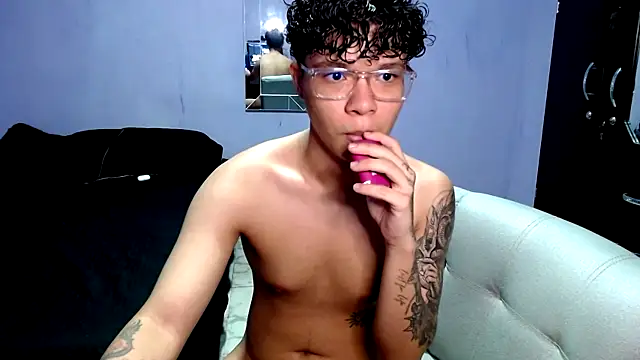 Dereck Gils online show from December 2025 07:22:01 PM