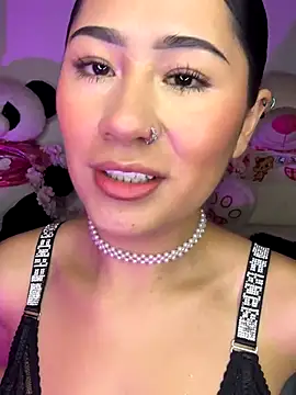 Snapshot of evelyn_ch_ chatting on October 2025 10:44:02 AM evelyn ch online show from October 2025 10:44:02 AM