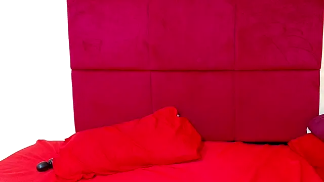 HugeTitisxx online show from November 2025 02:56:01 PM