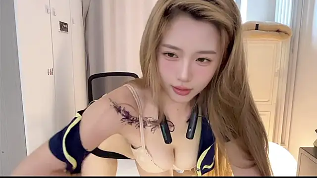 Snapshot of yiyi5588 chatting on July 2026 06:47:02 AM yiyi5588 online show from July 2026 06:47:02 AM