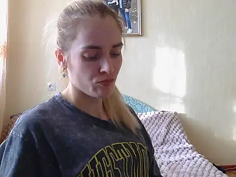 Snapshot of JayeTyler chatting on December 2025 07:58:01 AM JayeTyler online show from December 2025 07:58:01 AM