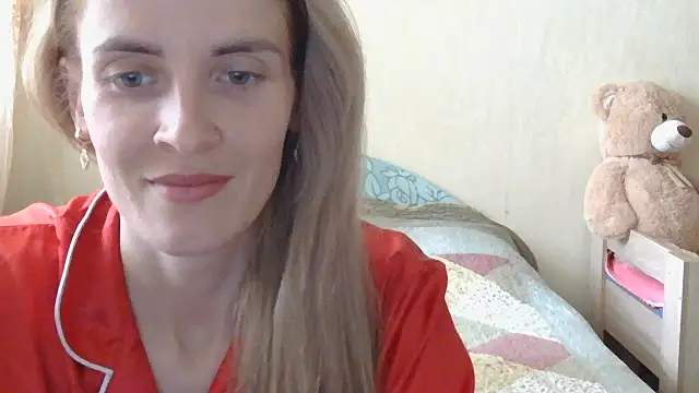 Snapshot of JayeTyler chatting on June 2026 06:15:02 AM JayeTyler online show from June 2026 06:15:02 AM