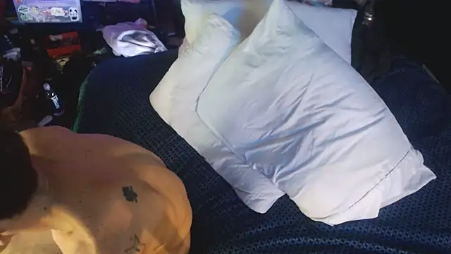 Snapshot of cough2getoff chatting on December 2025 10:35:01 AM cough2getoff online show from December 2025 10:35:01 AM