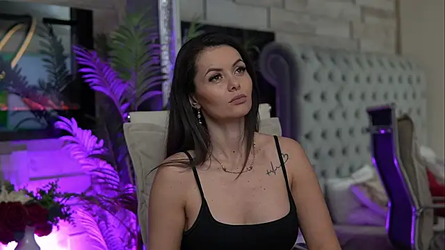 SeductiveMom online show from December 2025 04:21:01 AM