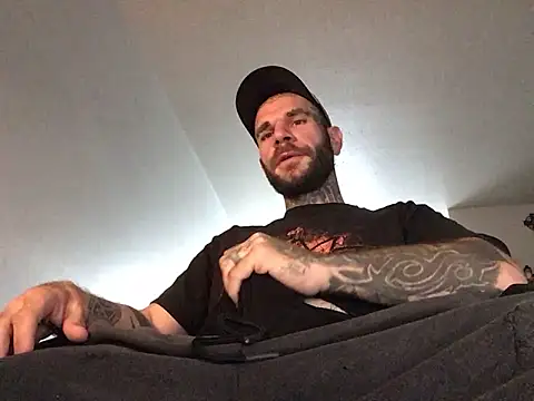 BlueCollarTattoos online show from April 2026 08:53:01 PM