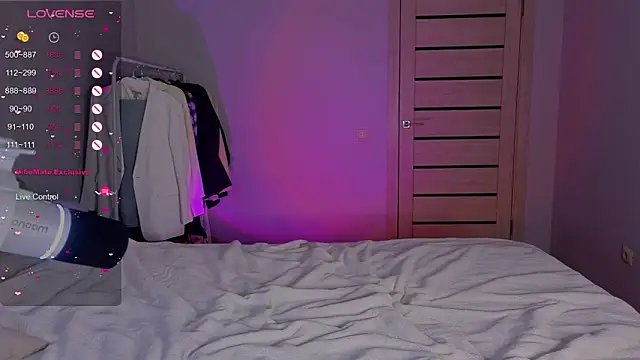 Snapshot of _Elen_Lilith_ chatting on April 2026 08:20:02 PM Elen Lilith online show from April 2026 08:20:02 PM