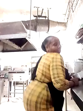 ShySexyBaddiexx online show from September 2025 11:21:01 AM