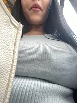 oh nina online show from September 2025 08:42:02 PM