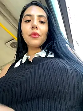 oh nina online show from September 2025 09:18:01 PM