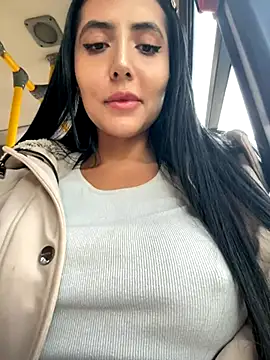 oh nina online show from October 2025 10:11:01 PM