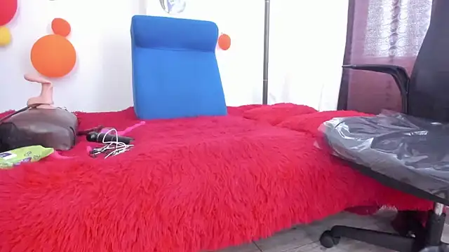 miaroberts69 online show from July 2026 07:49:02 PM