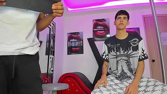 TWINKS FRIENDS online show from October 2025 07:18:02 AM