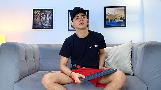 TWINKS FRIENDS online show from March 2026 01:48:02 PM