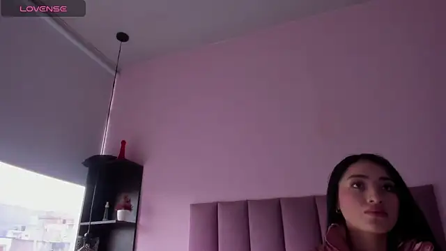 violet myerrs online show from October 2025 12:36:01 PM