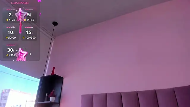 violet myerrs online show from October 2025 01:33:02 PM