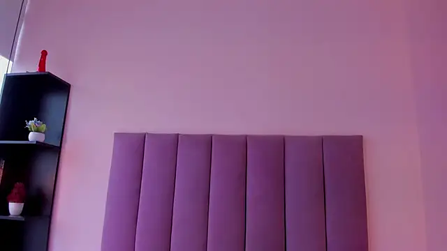 violet myerrs online show from February 2026 12:42:02 PM