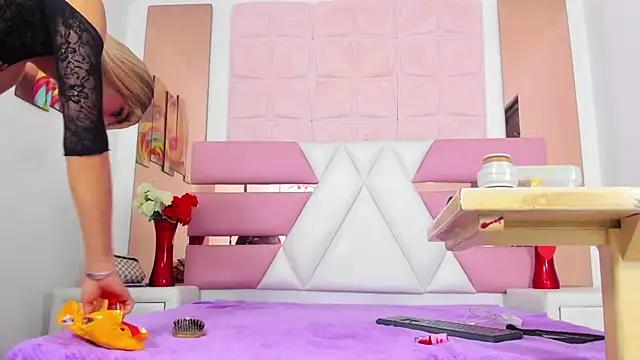 MiaMalkoba online show from March 2026 01:06:01 PM