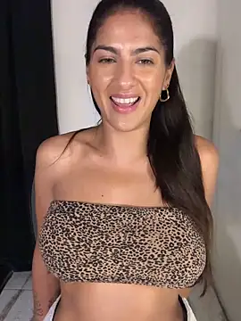 chicachocolate01 online show from March 2026 05:49:01 PM