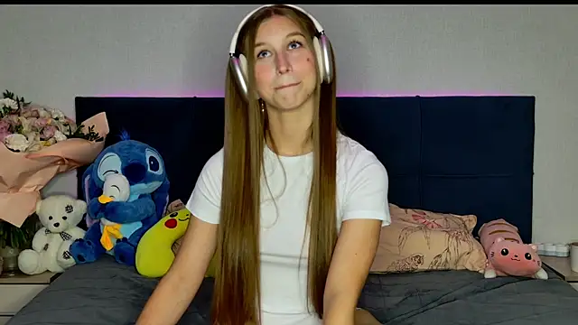 MissEmilyMiller online show from October 2025 05:04:02 PM