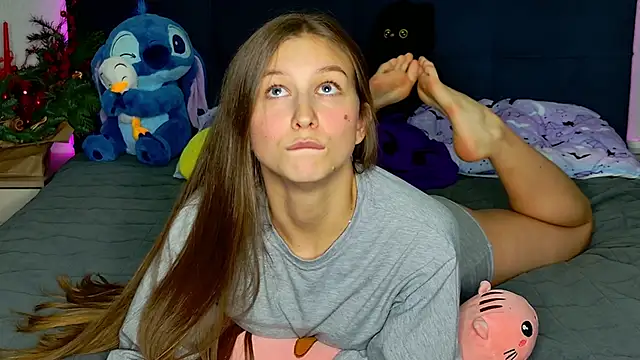 MissEmilyMiller online show from December 2025 07:33:02 PM