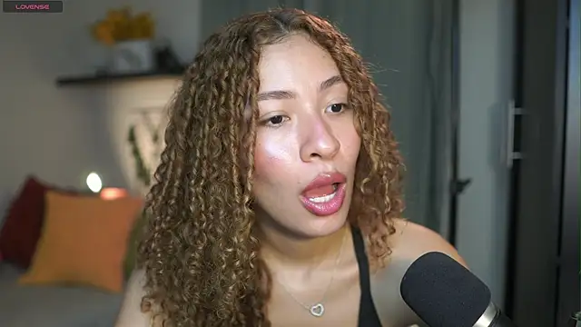 Snapshot of isabella-garcia- chatting on September 2025 12:11:01 AM isabella-garcia- online show from September 2025 12:11:01 AM