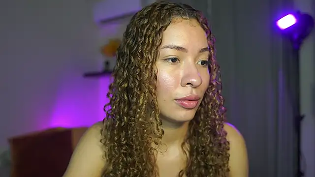Snapshot of isabella-garcia- chatting on September 2025 01:52:01 AM isabella-garcia- online show from September 2025 01:52:01 AM