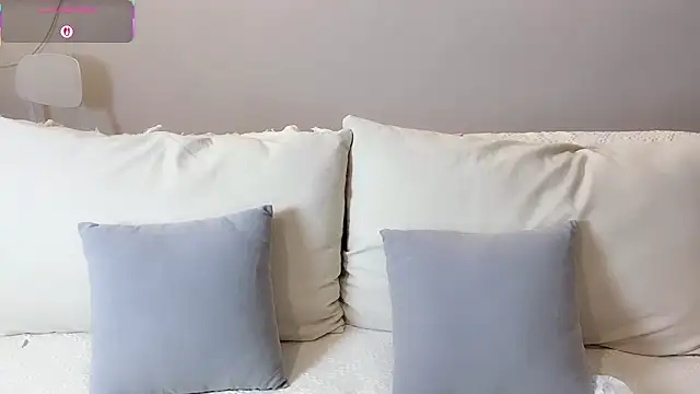 xiaotanbaby online show from September 2025 04:01:01 PM