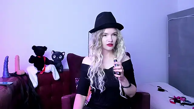 Snapshot of Katherine_Twilight chatting on September 2025 03:36:01 PM Katherine Twilight online show from September 2025 03:36:01 PM