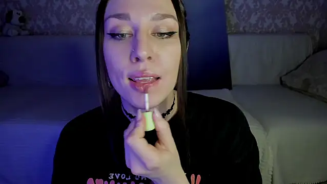 Snapshot of Lil_Foxy9 chatting on October 2025 04:06:02 PM Lil Foxy9 online show from October 2025 04:06:02 PM